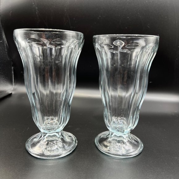 Set of 2 Heavy Glass Tulip Vintage Ice Cream Sundae Parfait Milkshake Glasses - Picture 1 of 8
